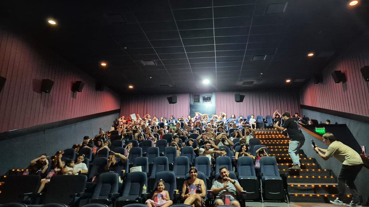 Socias y socios de Talleres accedieron a una experiencia única con Club La Voz. Asistieron a la función de Zootopia 2 en los Cines Dino de Ruta 20. (La Voz)