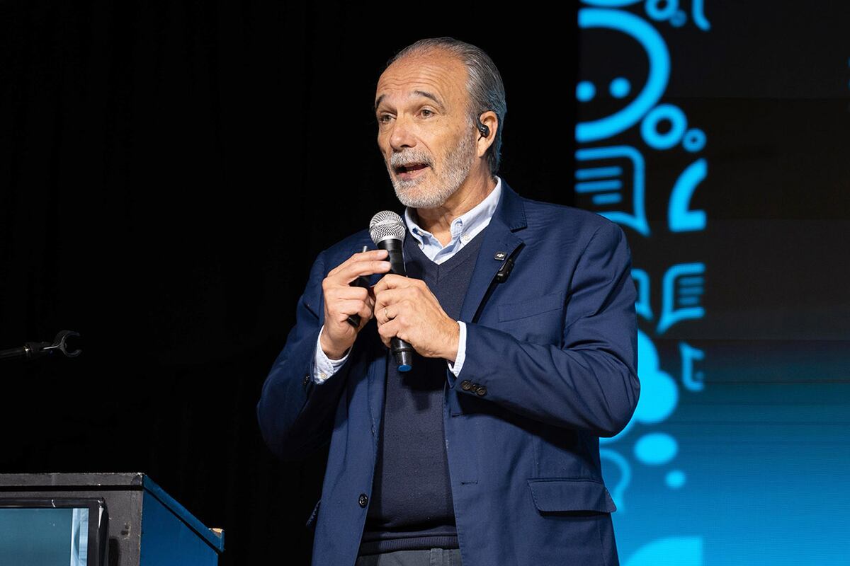 Fabián López, ministro de Infraestructura y Servicios Públicos.