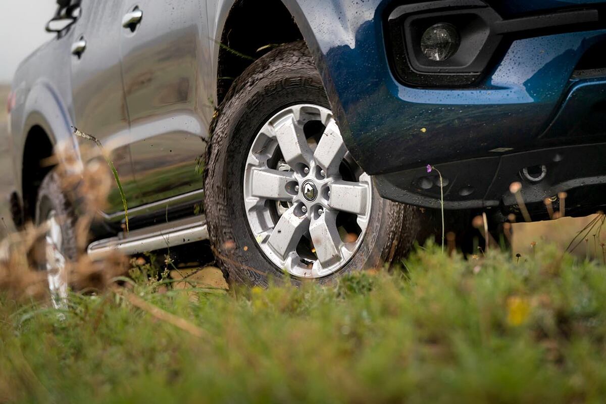Las dos nuevas versiones están impulsadas por el ya conocido 2.3 dCi de 190 CV de 450 Nm de torque.