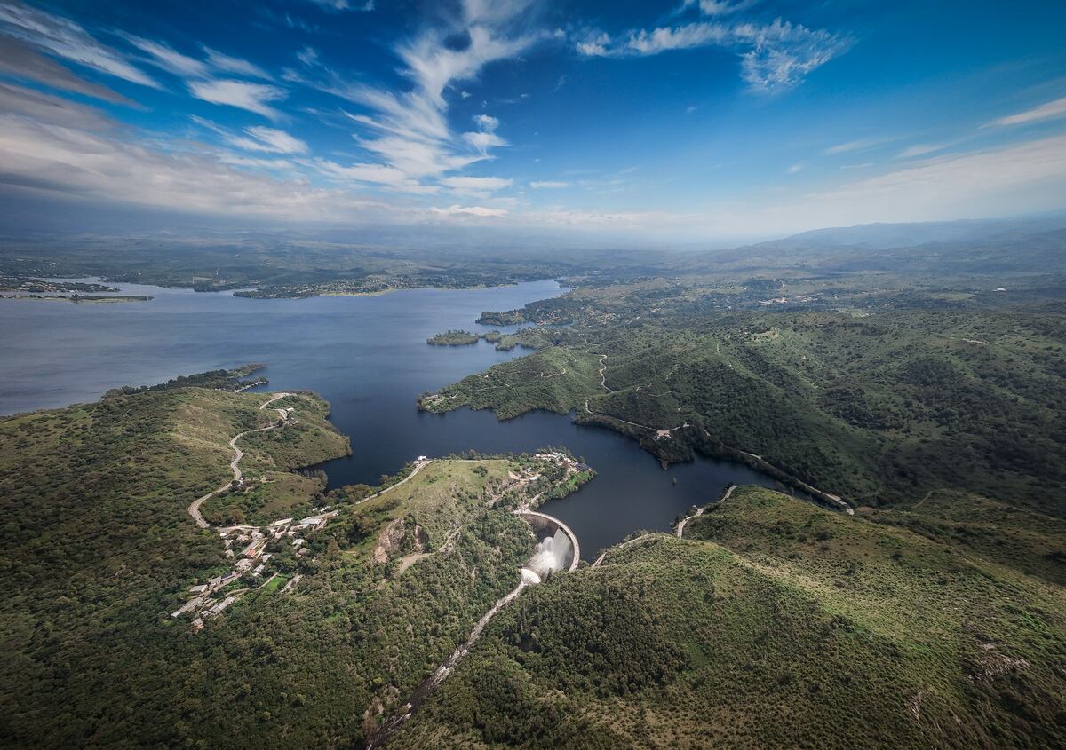Dique Los Molinos, compartido entre los valles de Paravachasca y de Calamuchita (Foto gentileza Leandro Rabuffetti)