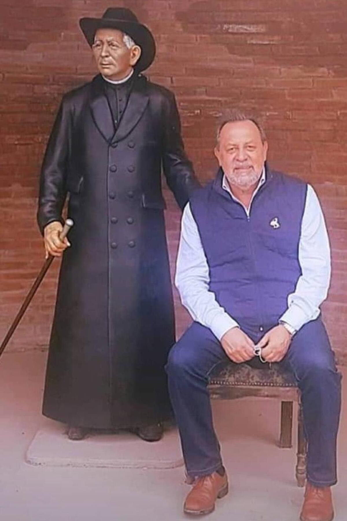 Cura Brochero: Gustavo Santos presentó un proyecto para declarar de interés Turístico Nacional el Camino de Brochero . (La Voz)