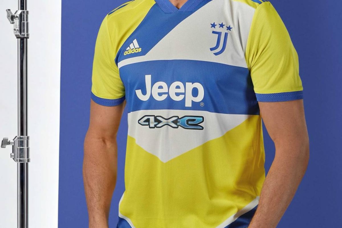 Tercera camiseta de Juventus.