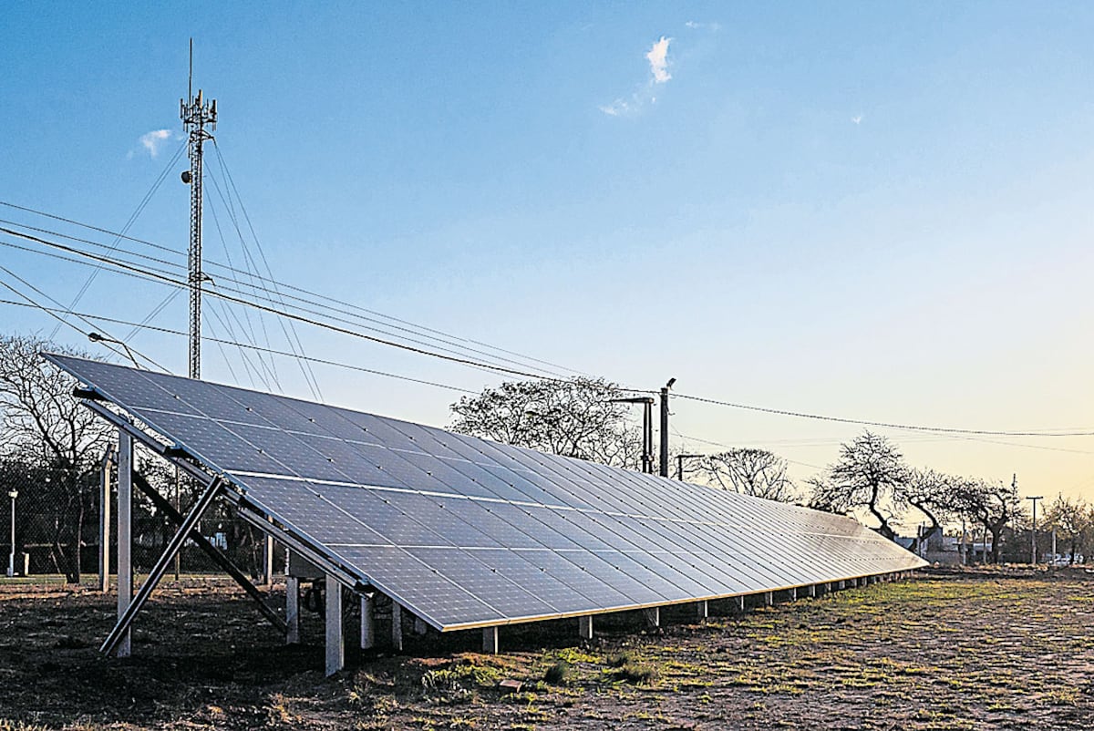 El parque de Coovilros es una de las primeras experiencias pilotos de generación comunitaria de energía en el territorio cordobés. / Face Córdoba