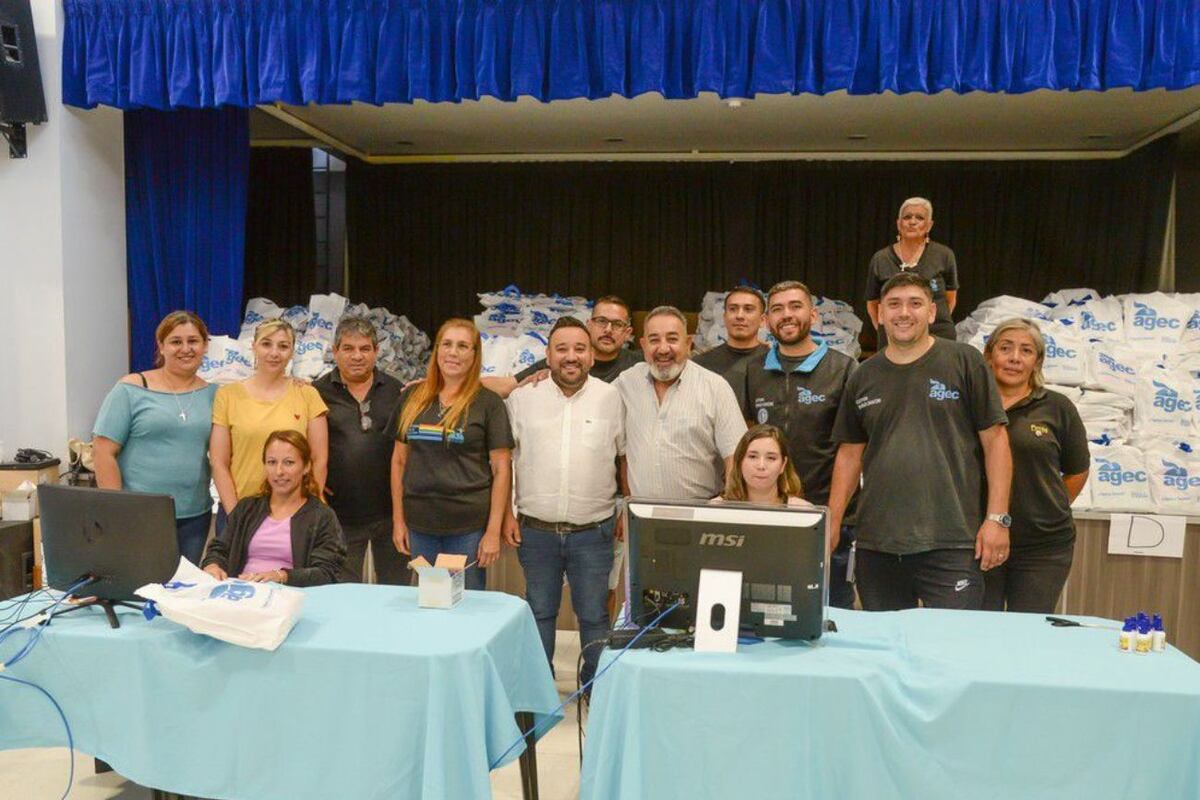 Agec entregó más de 10.000 kits escolares