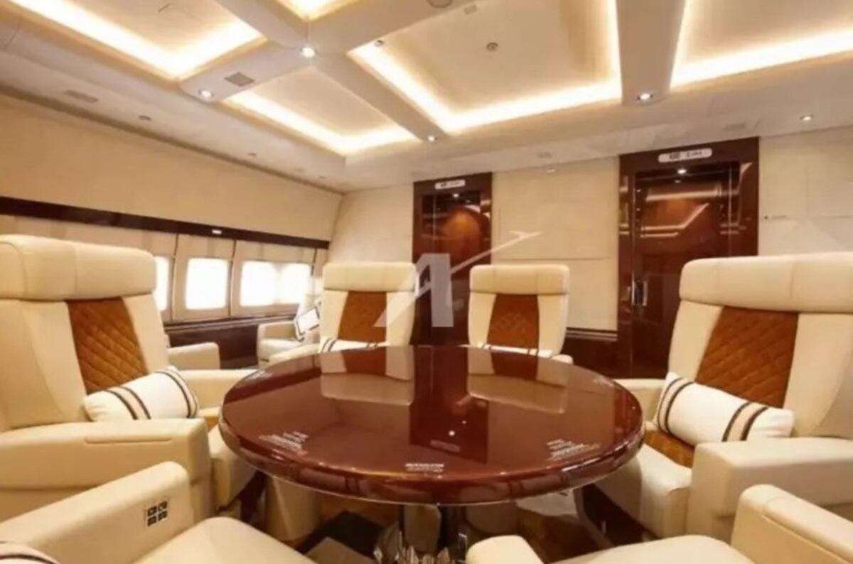 “El palacio en el cielo” de 400 millones de dólares: el lujoso avión que Qatar le quiere regalar a Donald Trump