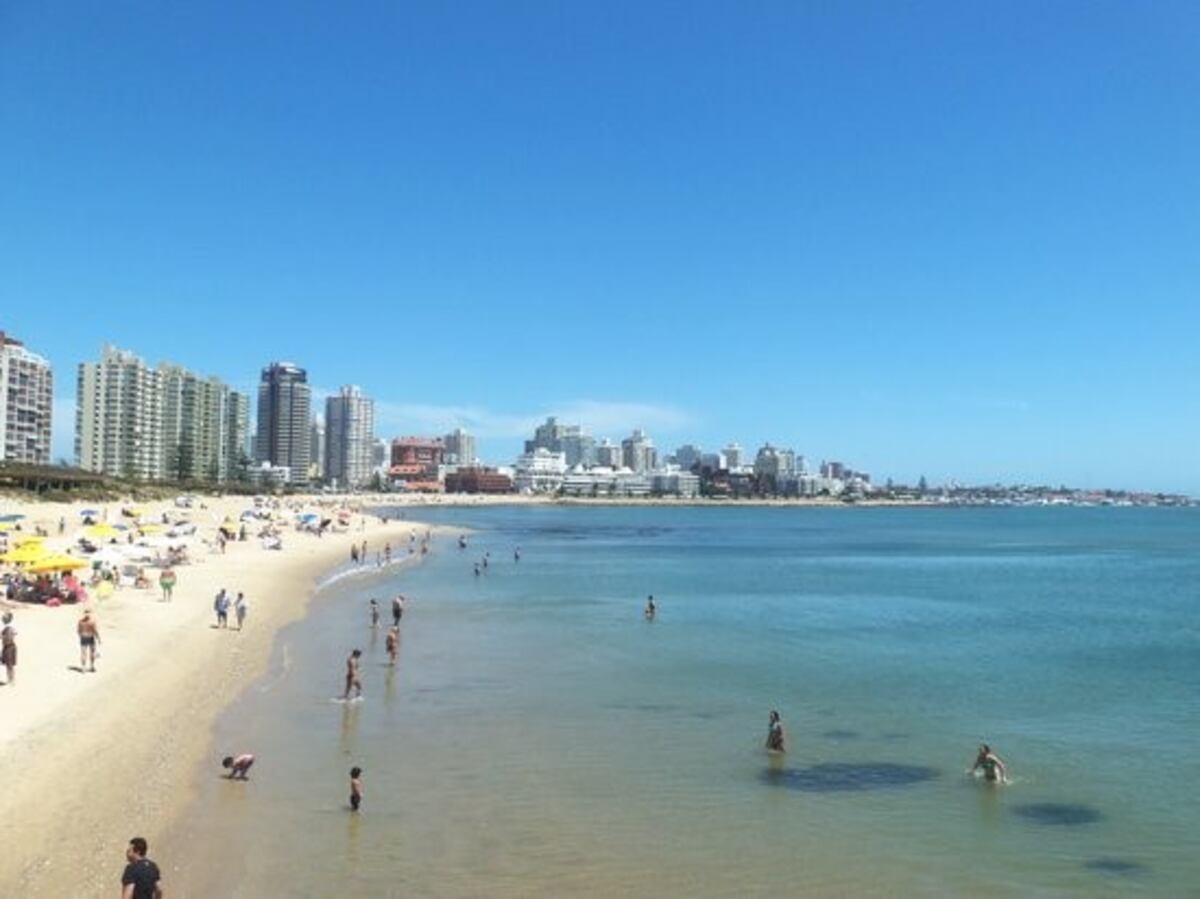 Las playas de Punta del Este se preparán para recibir a cientos de turistas en verano.