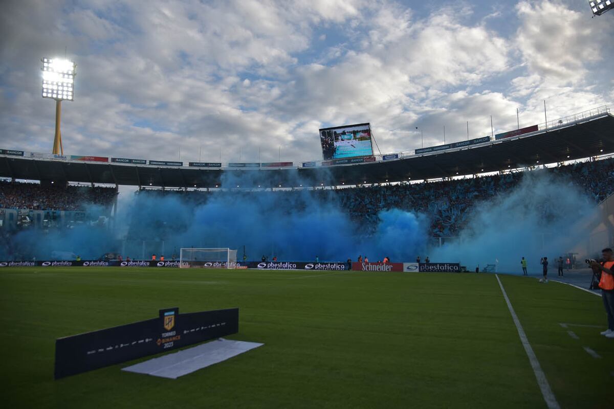 Los hinchas de Belgrano ocuparán la popular Artime y parte de la platea Ardiles en el estadio Kempes en el clásico contra Instituto (Facundo Luque / La Voz)