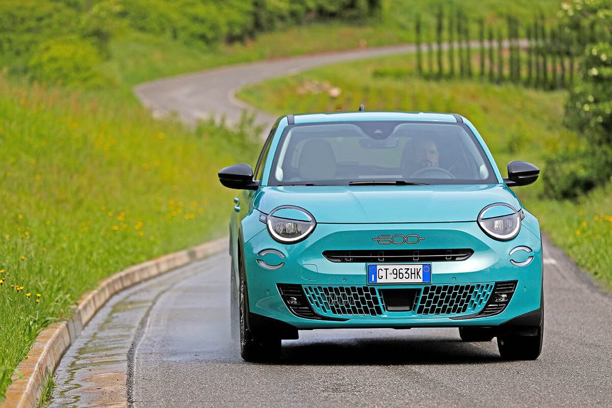 El Nuevo 600 Hybrid se fabrica en Polonia y llegó a la Argentina merced al cupo de electrificados beneficiados con la exención impositiva que dispuso el Gobierno nacional.