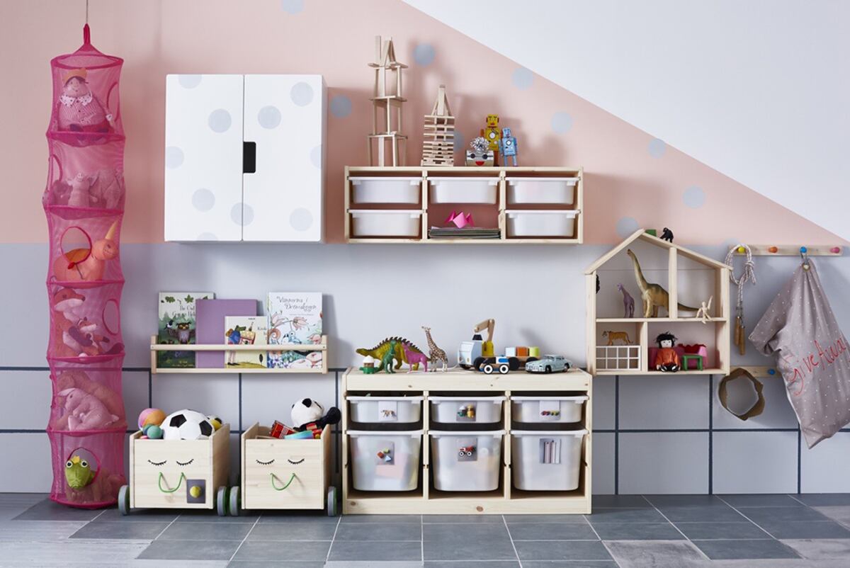 Diseñar el sector de guardado de forma estratégica es clave para evitar que el dormitorio se convierta en un verdadero caos. Foto: pixabay.