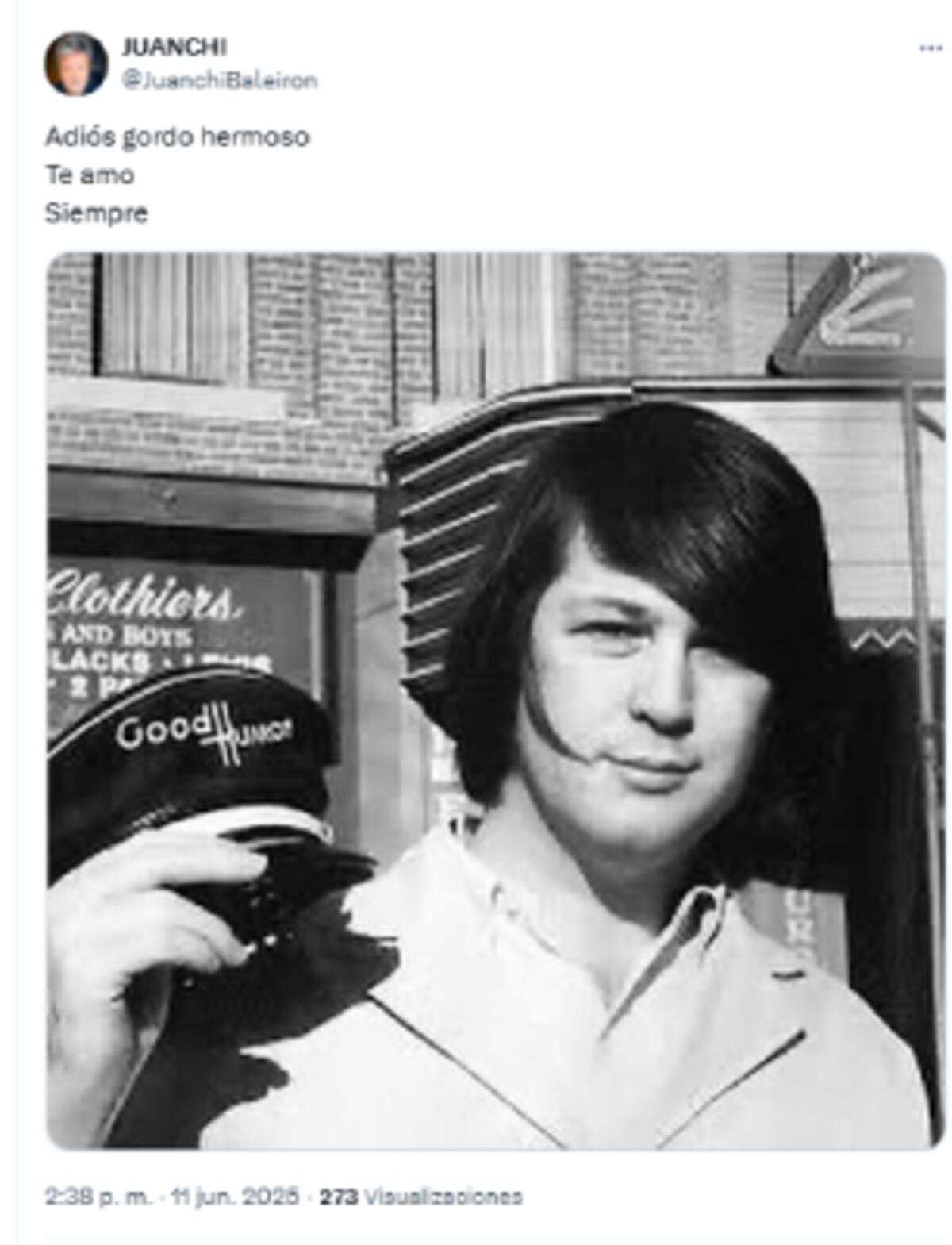 Brian Wilson fue despedido por sus colegas. (Captura)