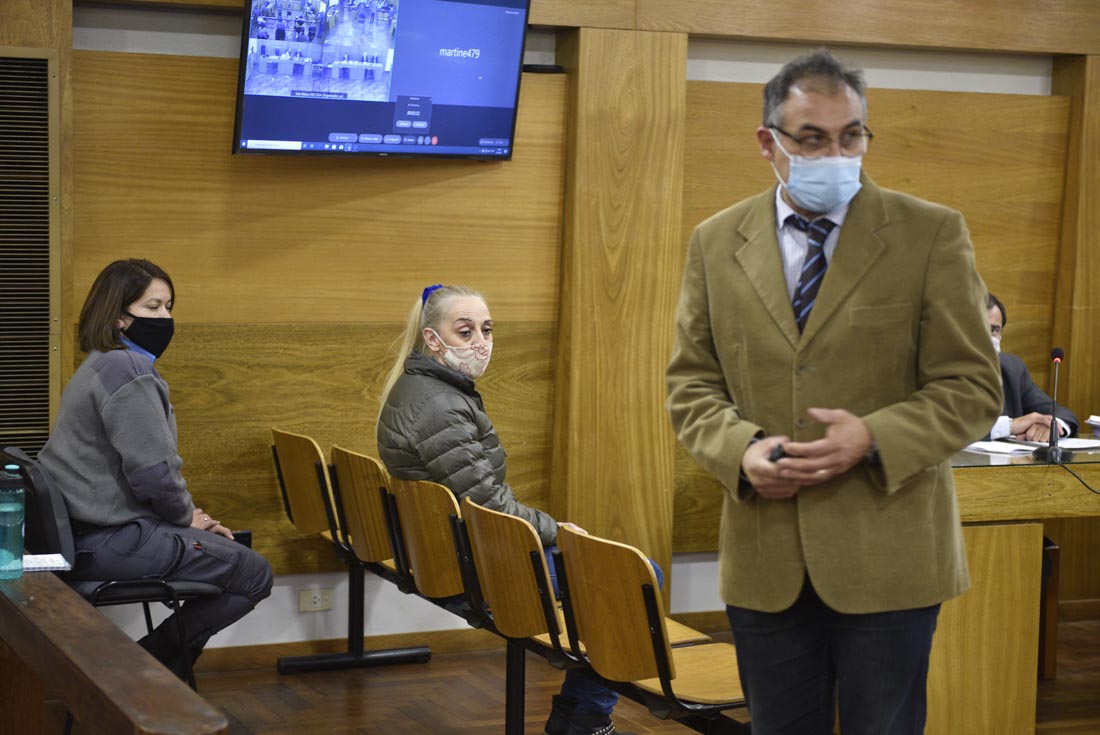 Sandra Buffa, en el juicio en su contra. El fiscal Marcelo Hidalgo estuvo a cargo de la acusación. (Ramiro Pereyra / Archivo)