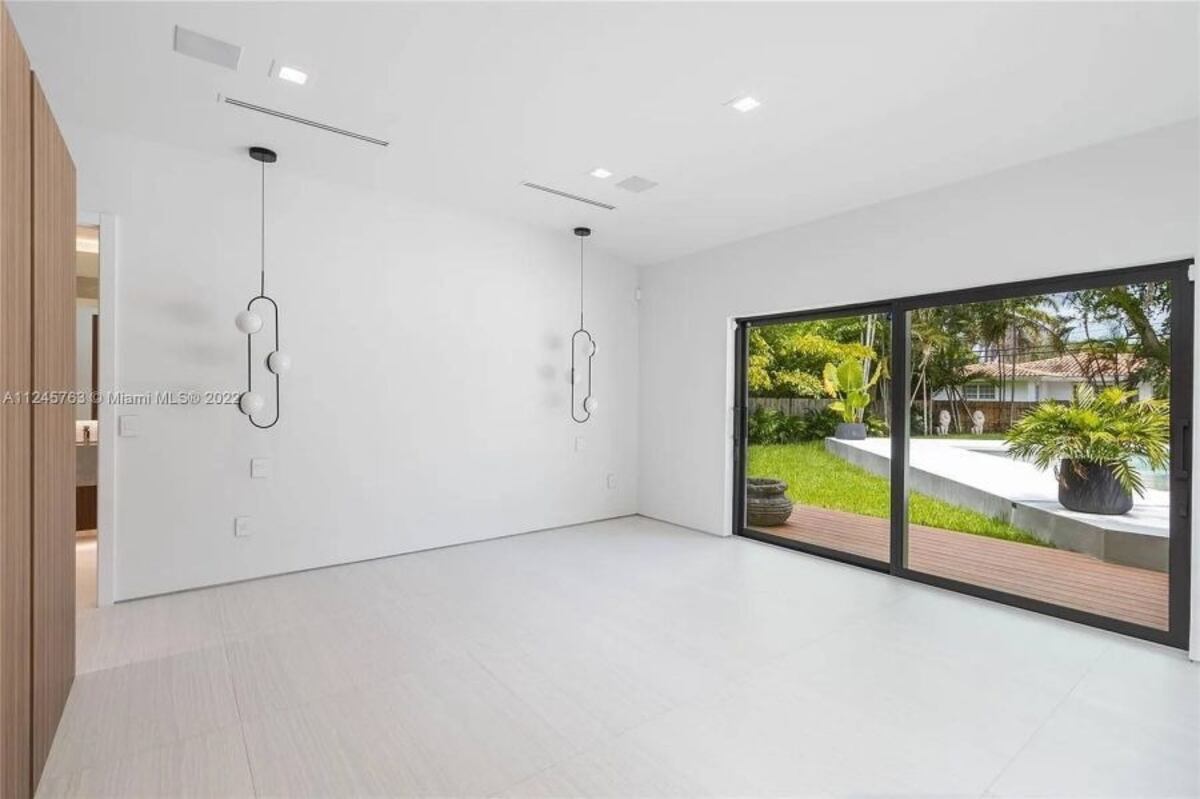 El refugio de amor en Miami Shores: los detalles exclusivos de la mansión minimalista de Tini Stoessel y Rodrigo de Paul