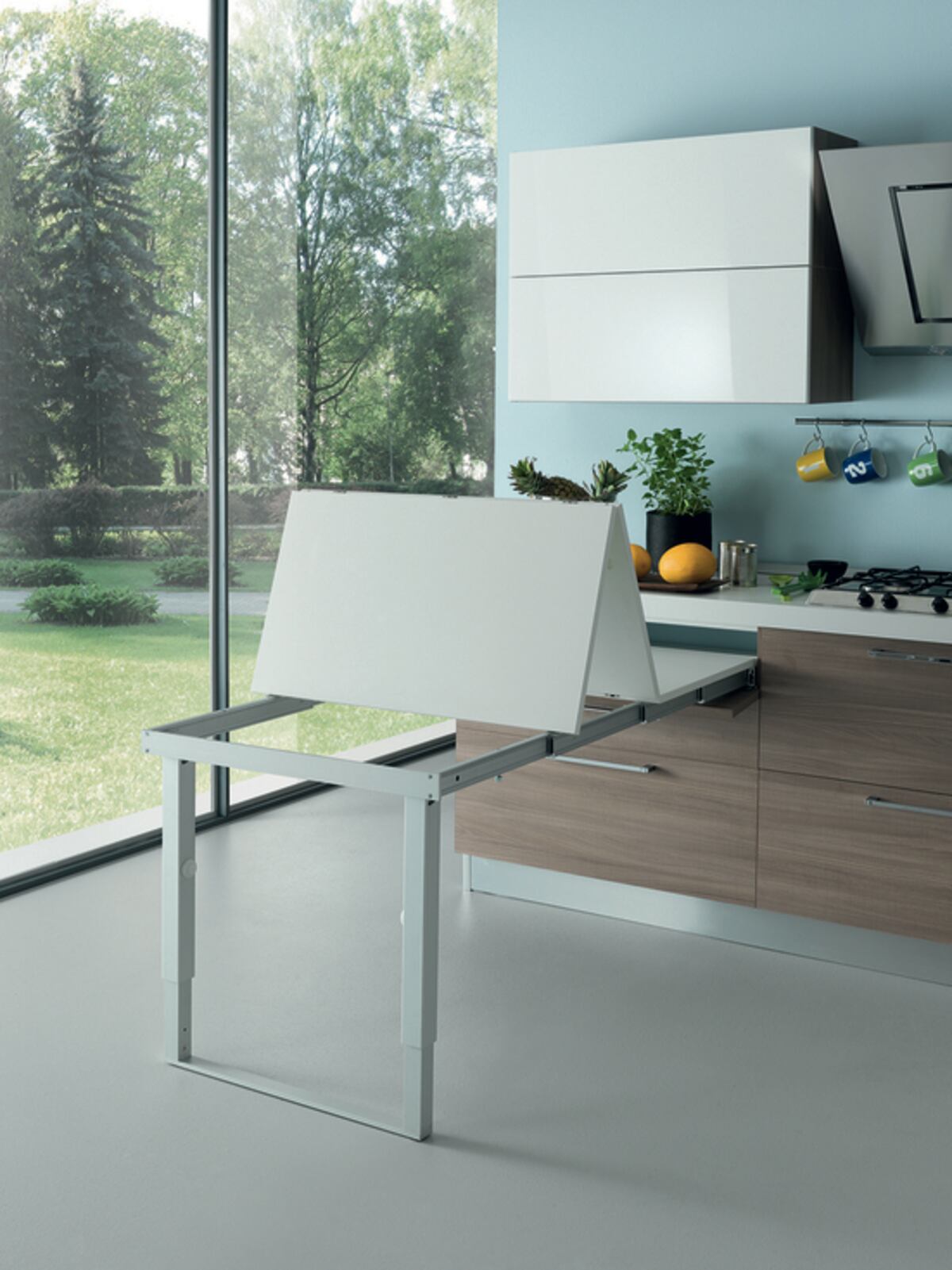 Mesa extraíble con tablero plegable