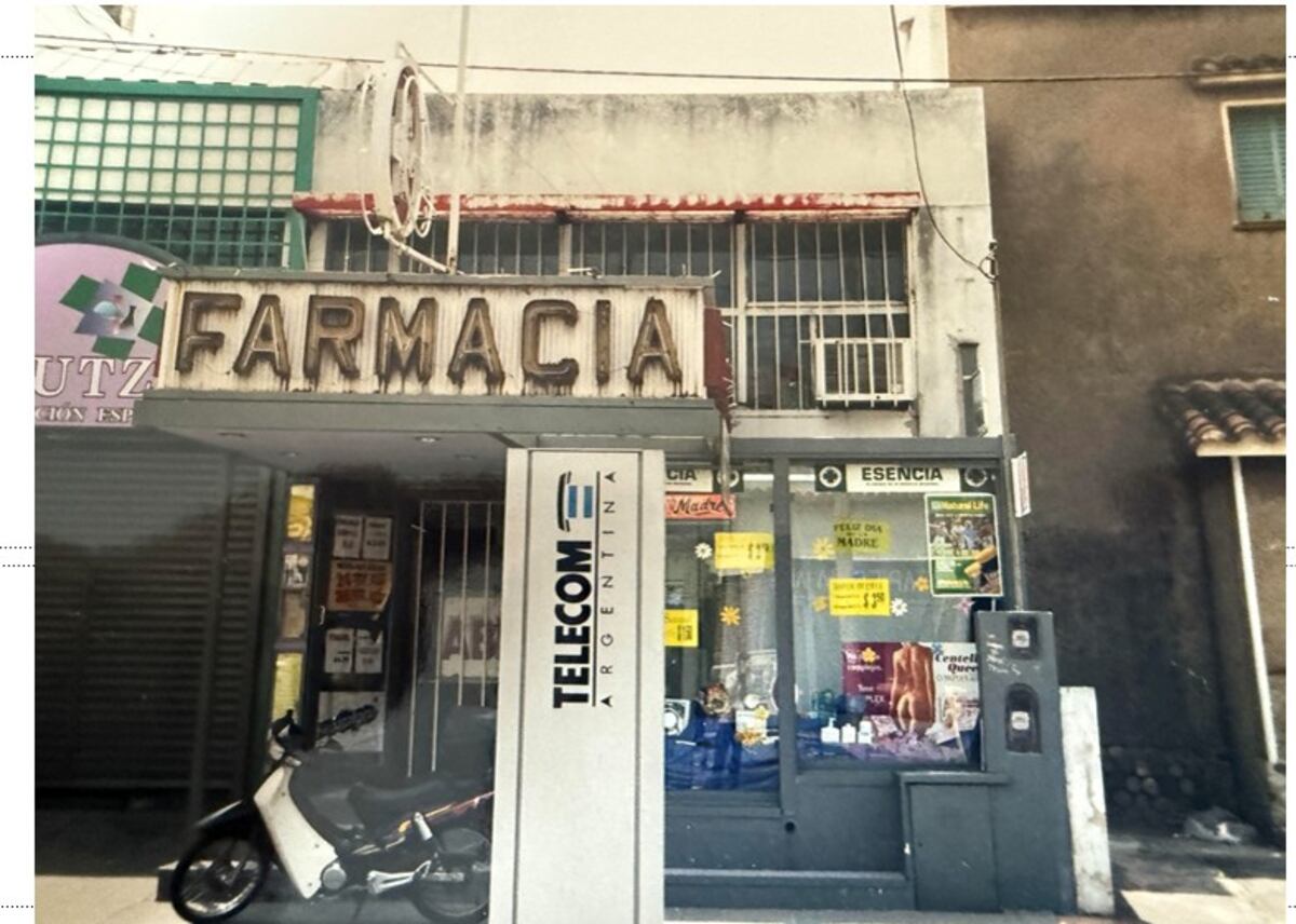 La farmacia Abrutsky era de su mamá, pero su padre trabajó ahí toda la vida. De chico, Gabriel Rabinovich jugaba con los remedios. (Gentileza)