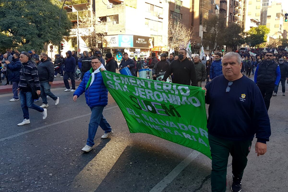 Protesta de municipales de Córdoba. (Nicolás Bravo / La Voz)