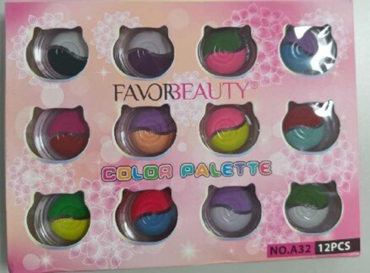 “Color palette face & Body painting kit”, de la marca Favorbeauty, prohibido por la Anmat. (Página 12)