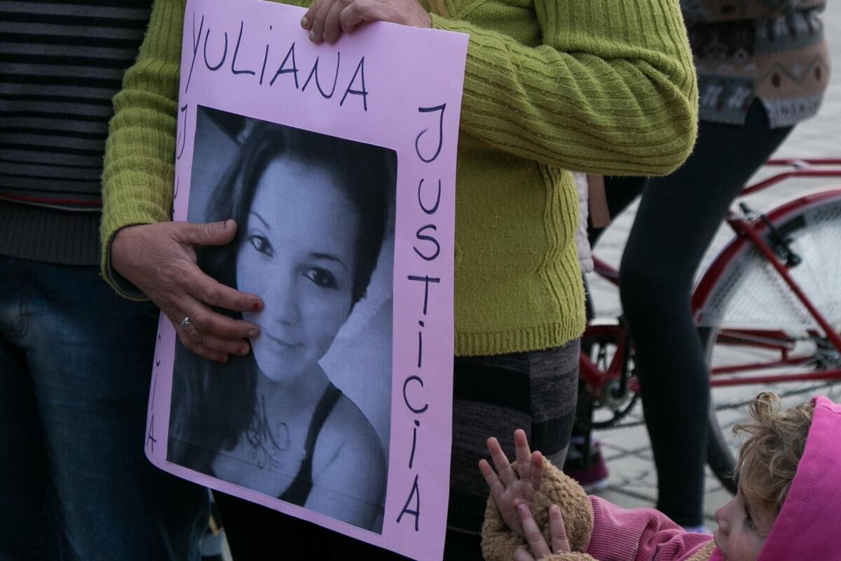 Familiares de Yuliana Chevalier piden justicia en las calles de San Francisco. (Gentileza El Periódico)
