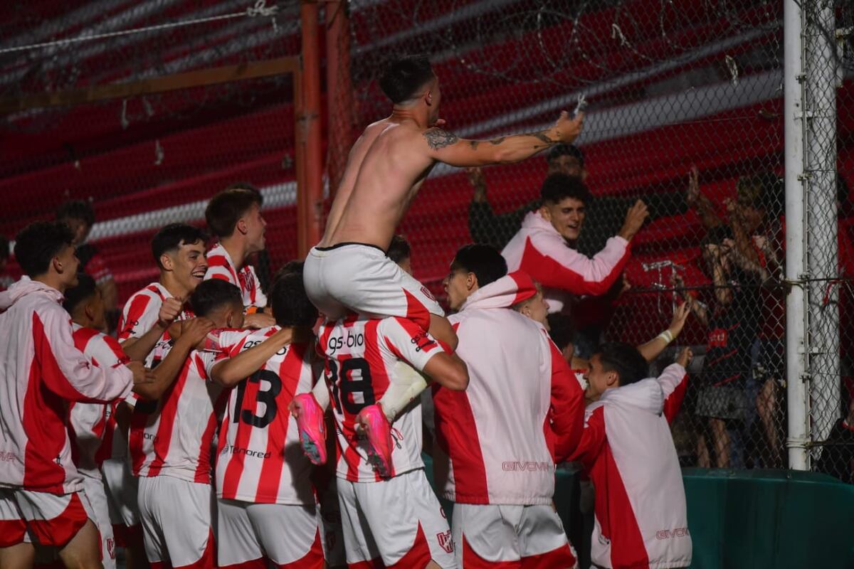 Copa Córdoba. Instituto le ganó por penales a Talleres en el Monumental y jugará la final con Belgrano. (Javier Ferreyra / La Voz)