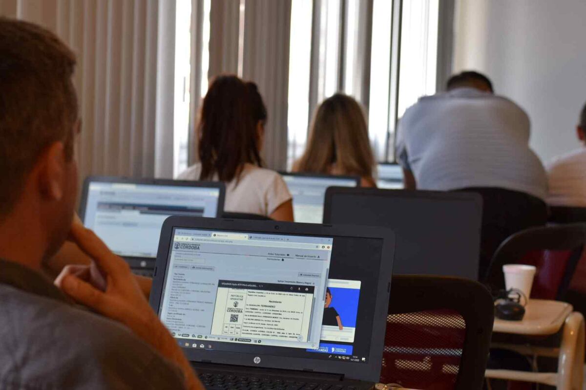 Se mantiene en Córdoba la cantidad de estatales: caen los estables y suben los contratados