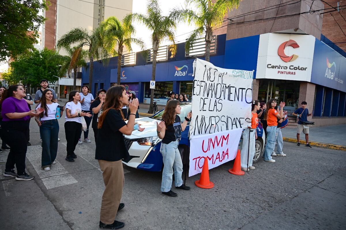 Toma del Rectorado de la Universidad Nacional de Villa María (UNVM). (La Voz)