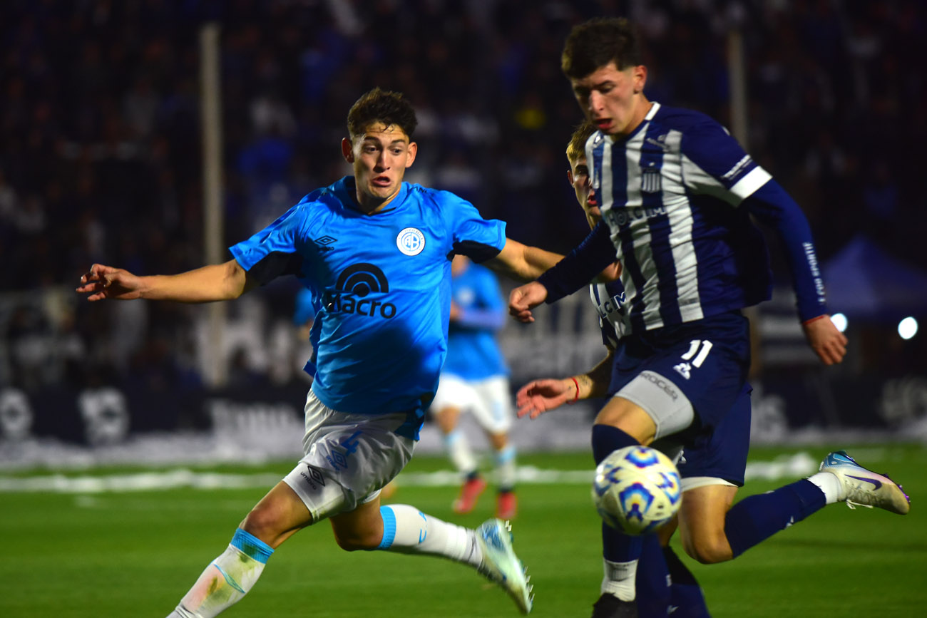 El clásico de Reserva entre Talleres y Belgrano. (Nicolás Bravo / La Voz)