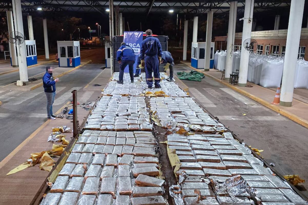 Impresionante secuestro de marihuana en la frontera.