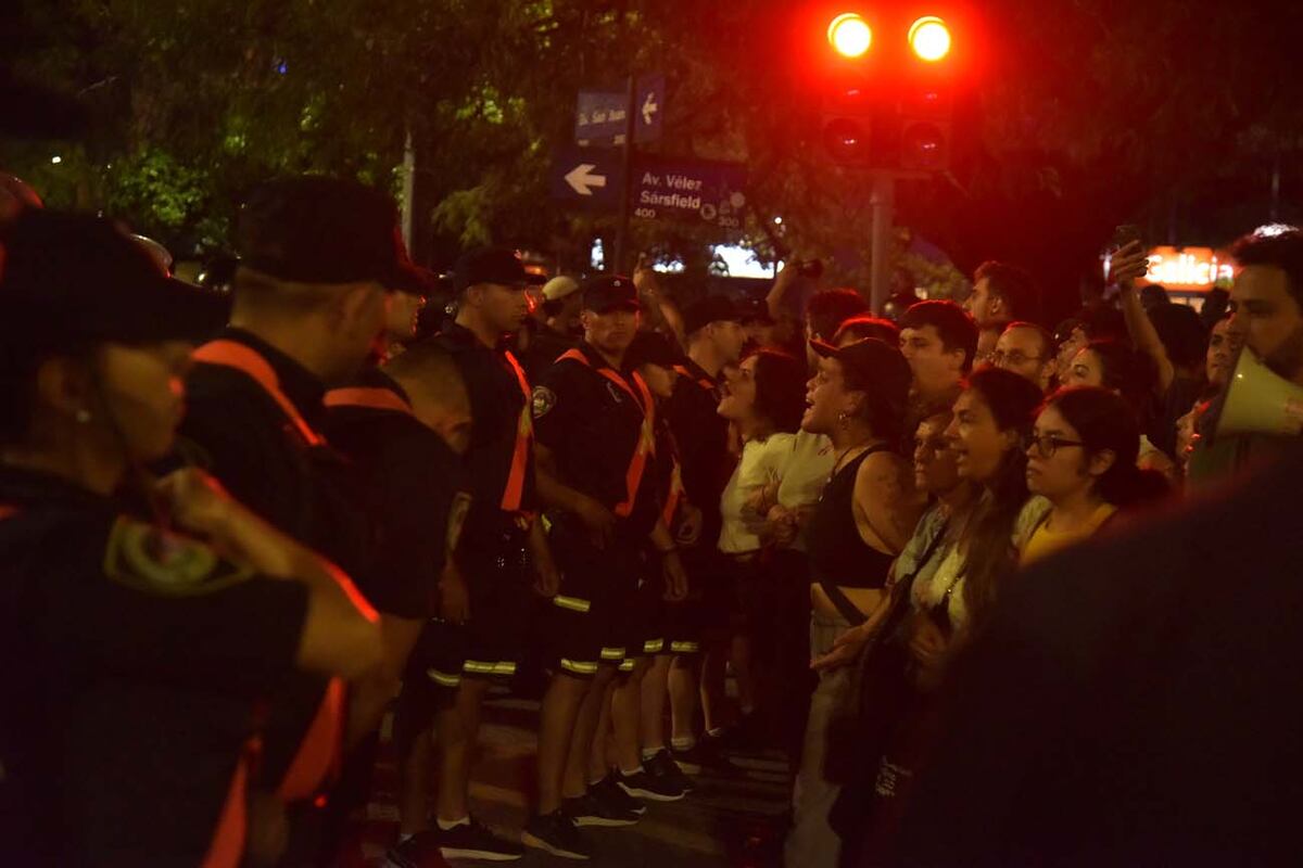 cacerolazo en patio olmos