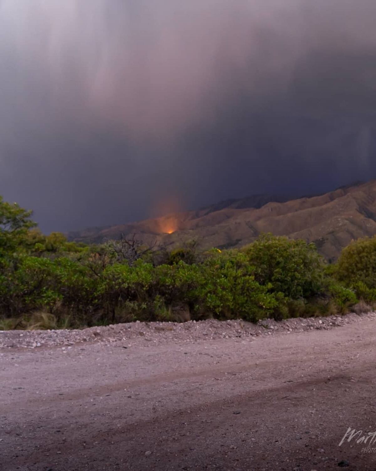 Imágenes del incendio en Sierra de los Comechingones. (Foto / instagram.com/martin.btz)