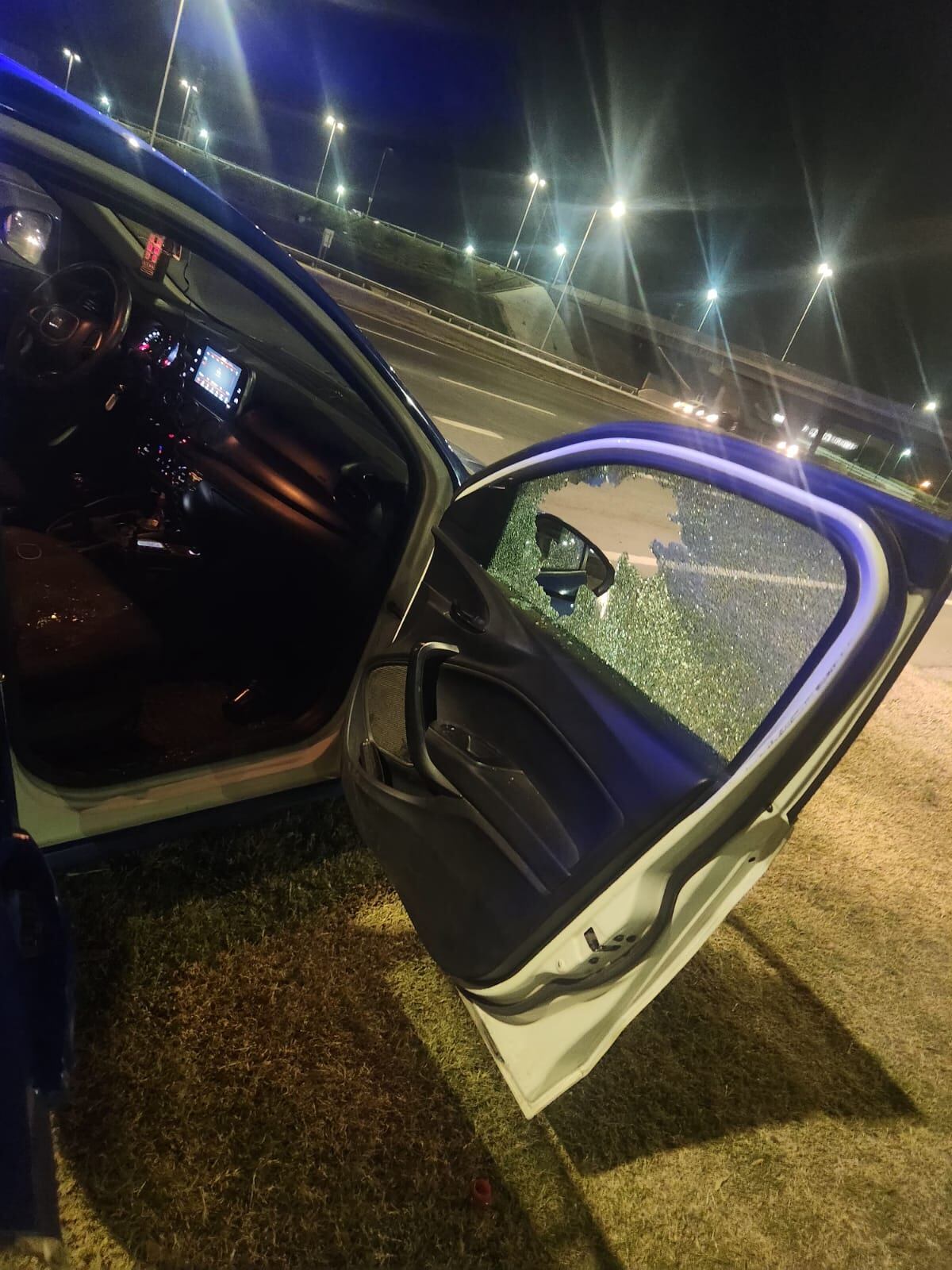 Daños en el patrullero. (Policía)