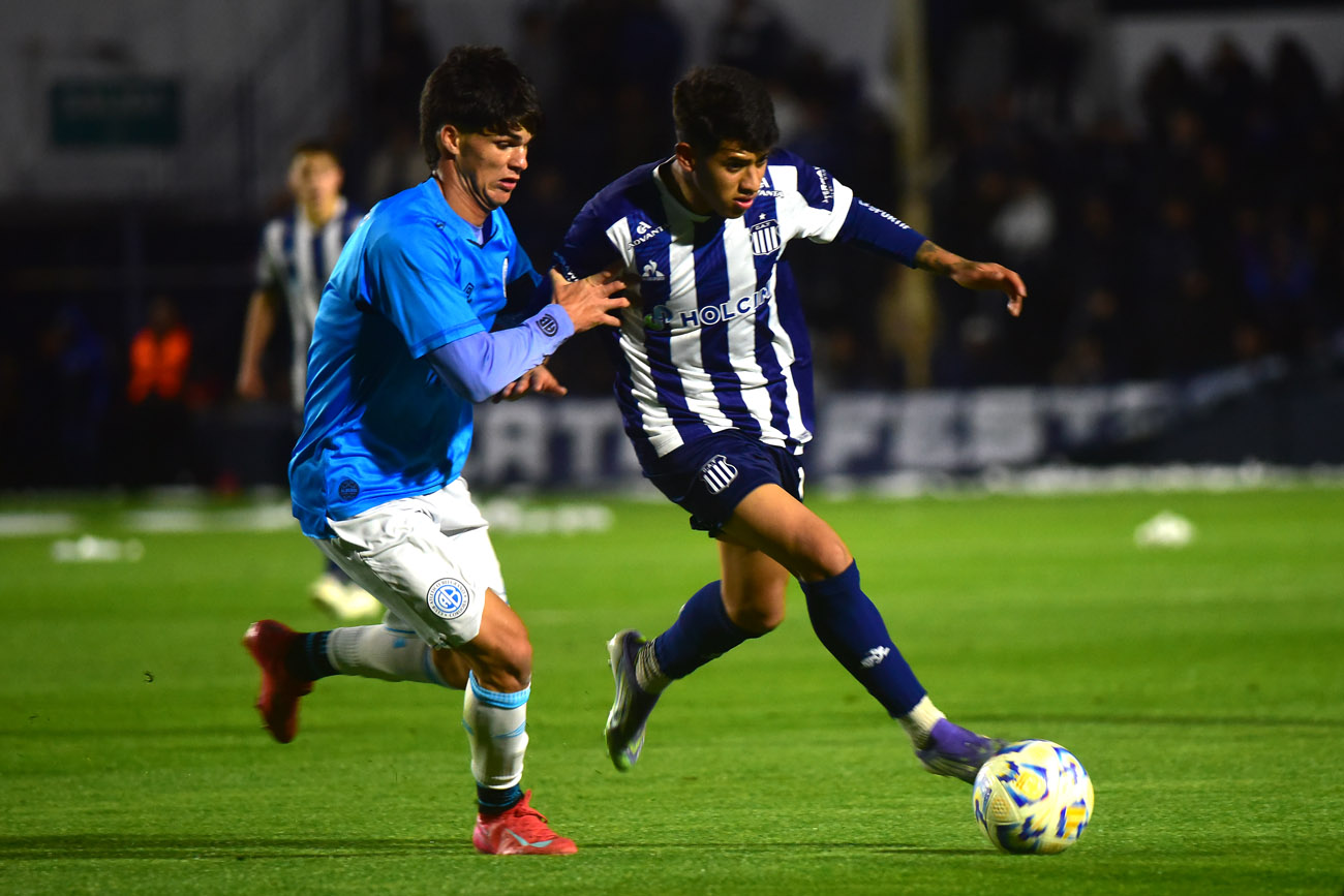 El clásico de Reserva entre Talleres y Belgrano. (Nicolás Bravo / La Voz)