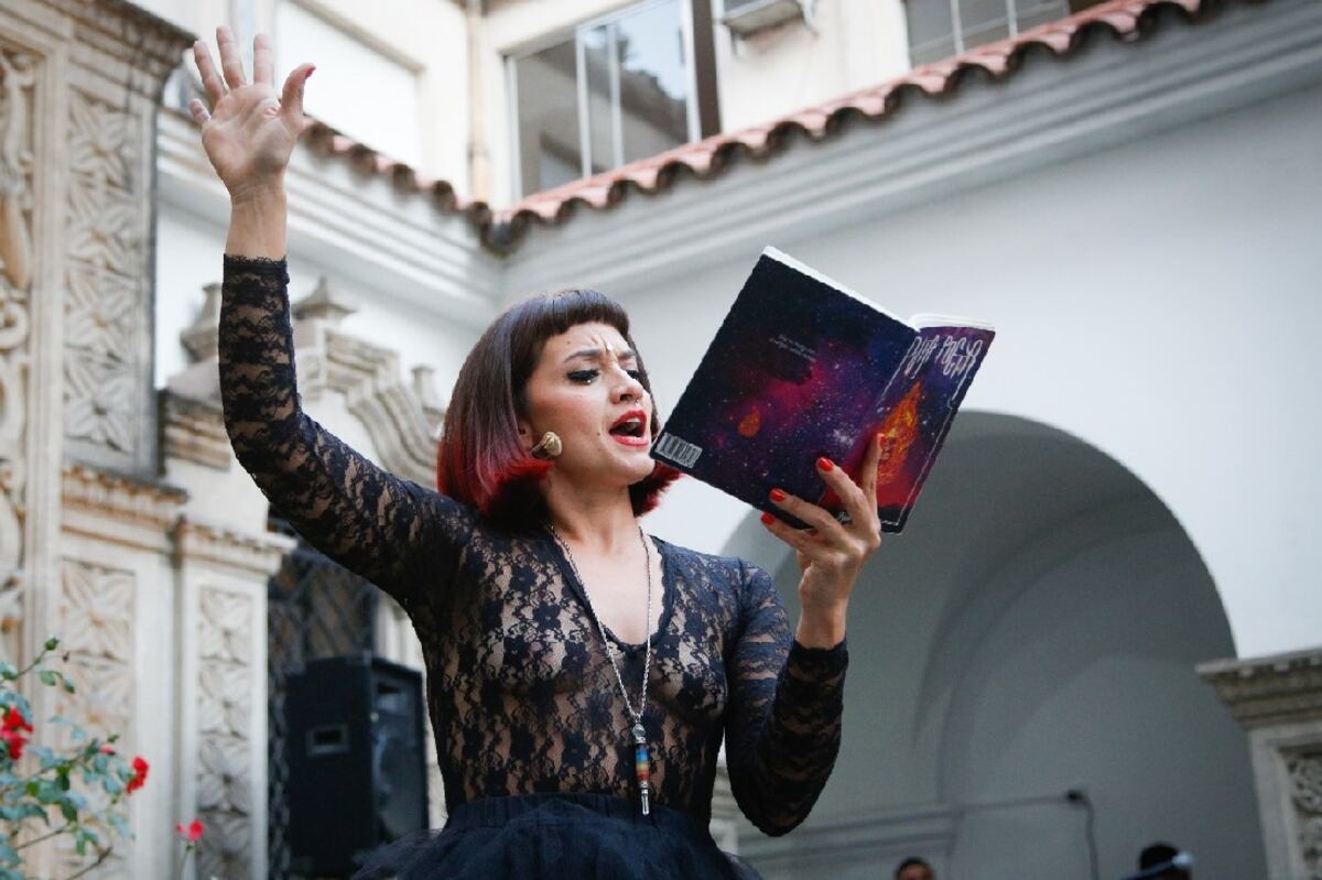 Nina León en el Museo Casa de Ricardo Rojas, en la última edición de "Puta poeta". (Gentileza Nina León).