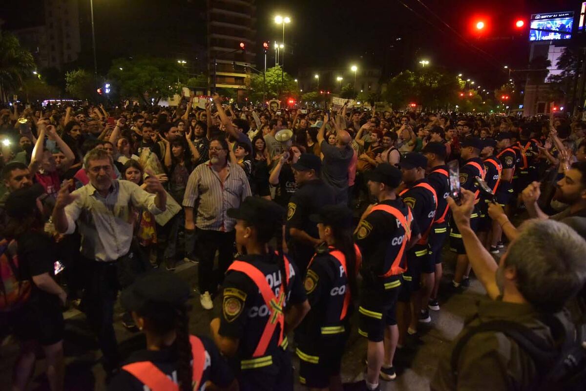 cacerolazo en patio olmos