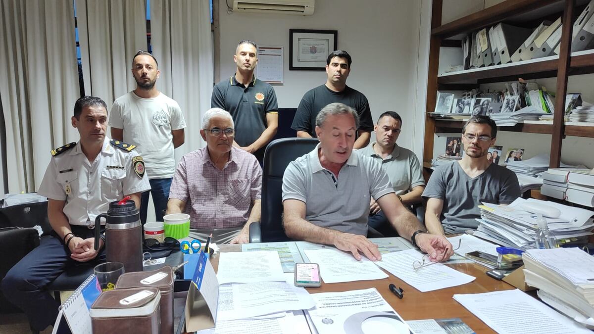 El fiscal René Bosio y la cúpúla policial departamental, al informar los avances del crimen de la mujer de Villa Nueva.