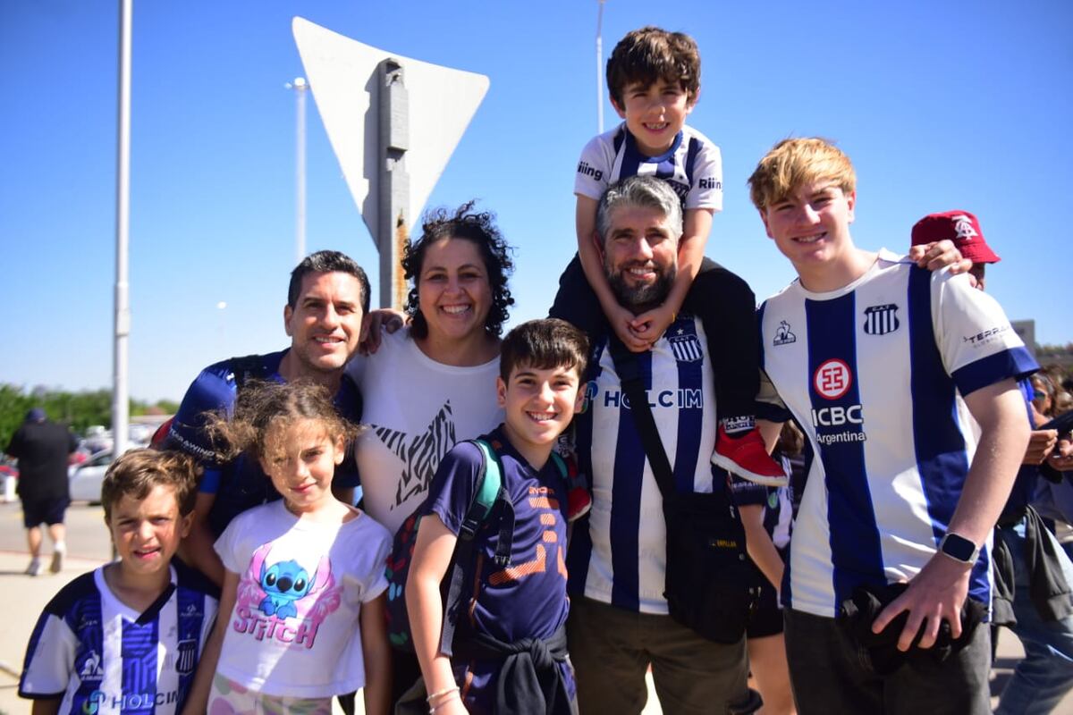 La previa del clásico entre Talleres y Belgrano en el Kempes. (Ramiro Pereyra / La Voz).