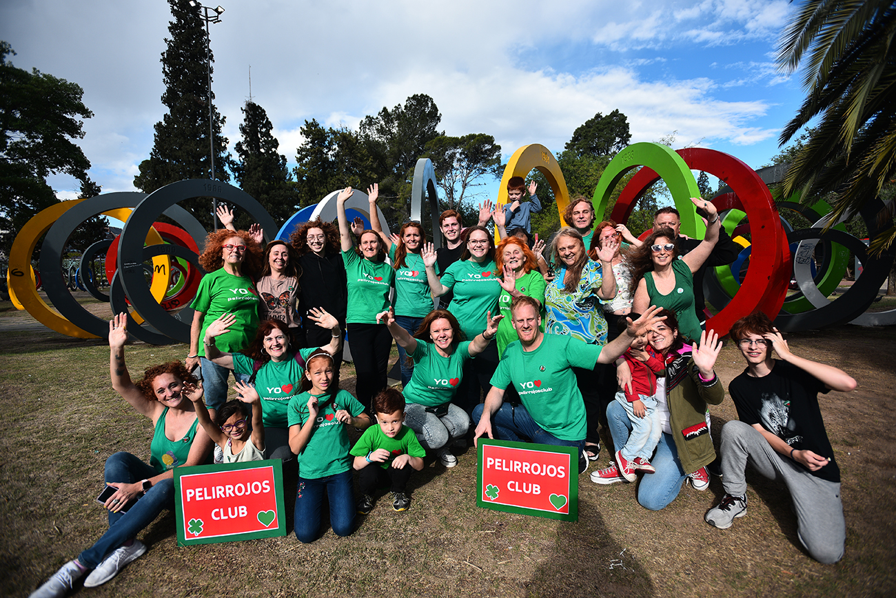 Reunión de club de los pelirrojos en la plaza del bicentenario Foto: (Pedro Castillo / La Voz)