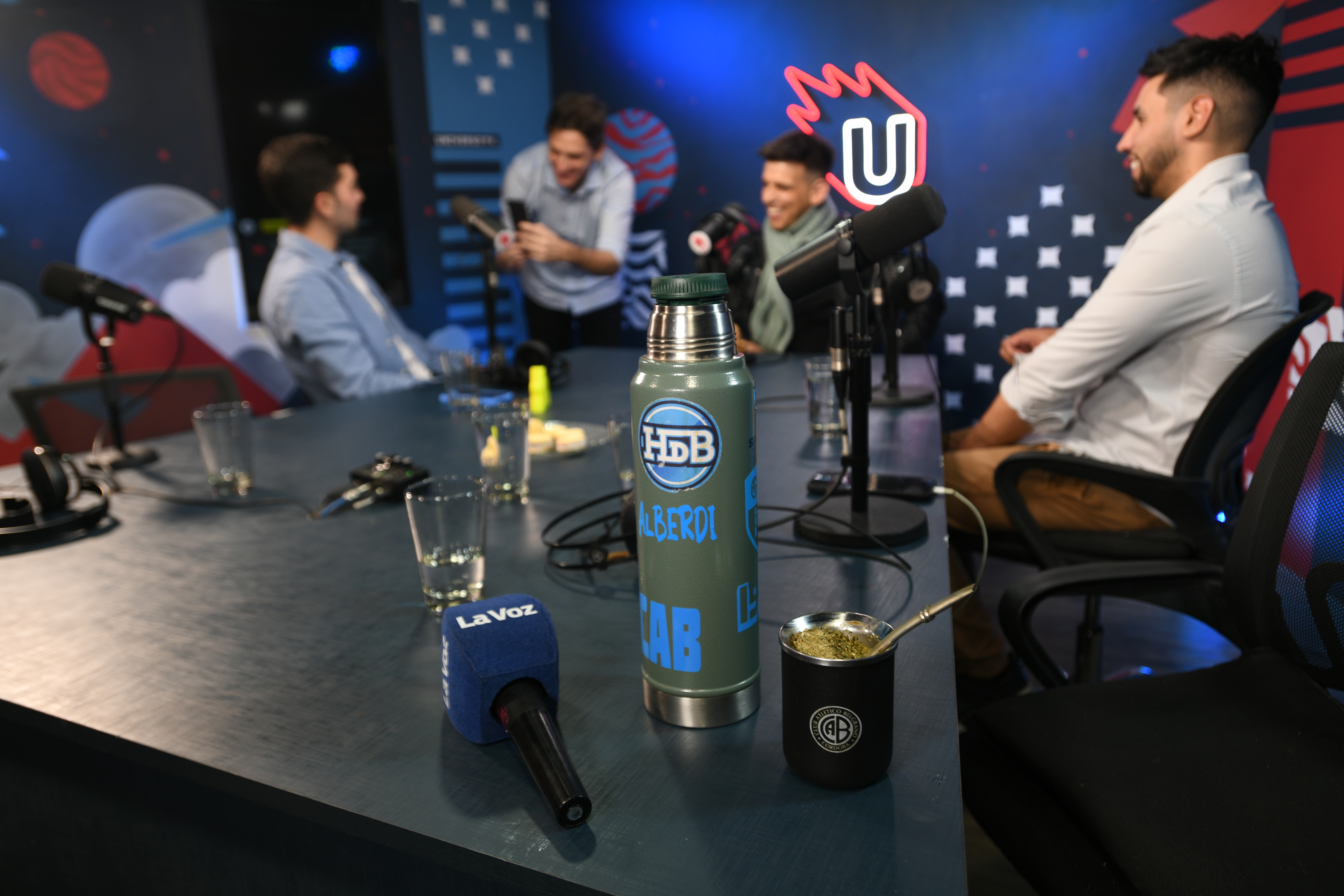 Mundo Pirata, el pódcast de Belgrano, hecho en Universo TV, donde se desarrolla el programa Hablemos de Belgrano. Conductores Exe Benegas, Juan Pablo Benegas y Santiago Nihuol. (Javier Ferreyra / La Voz)