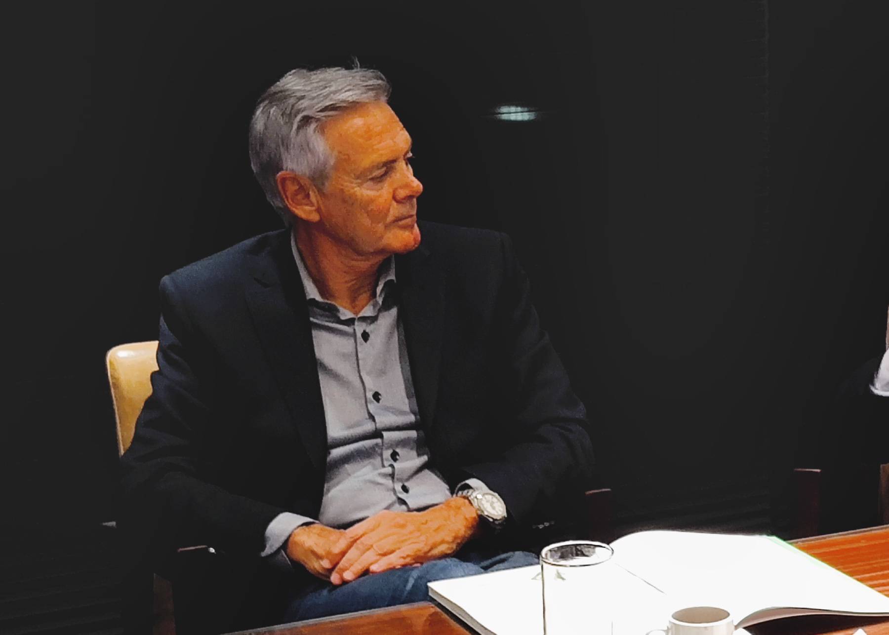 “Además de cuidar el equilibrio y las cuentas; pedimos al próximo intendente continuidad de la política de construcción de obras de distinto tipo: infraestructura en general y mejoramiento del espacio público. La ciudad dio un salto de calidad en los últimos tres años que debe potenciarse”, Luis Lumello, titular de la delegación Córdoba de la Cámara Argentina de la Construcción.