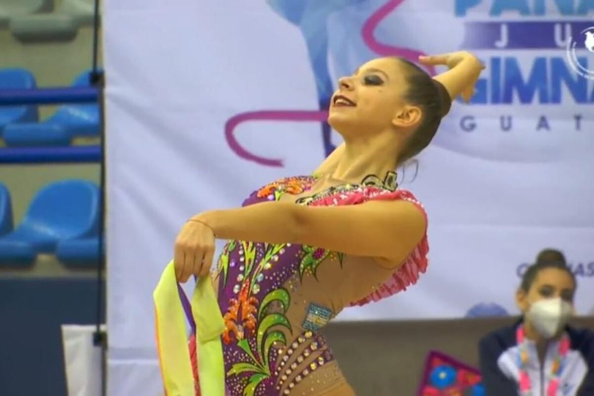 Agostina Vargas Re, gimnasta del Club Municipalidad, en el clasificatorio de Guatemala. (Gentileza Upag)