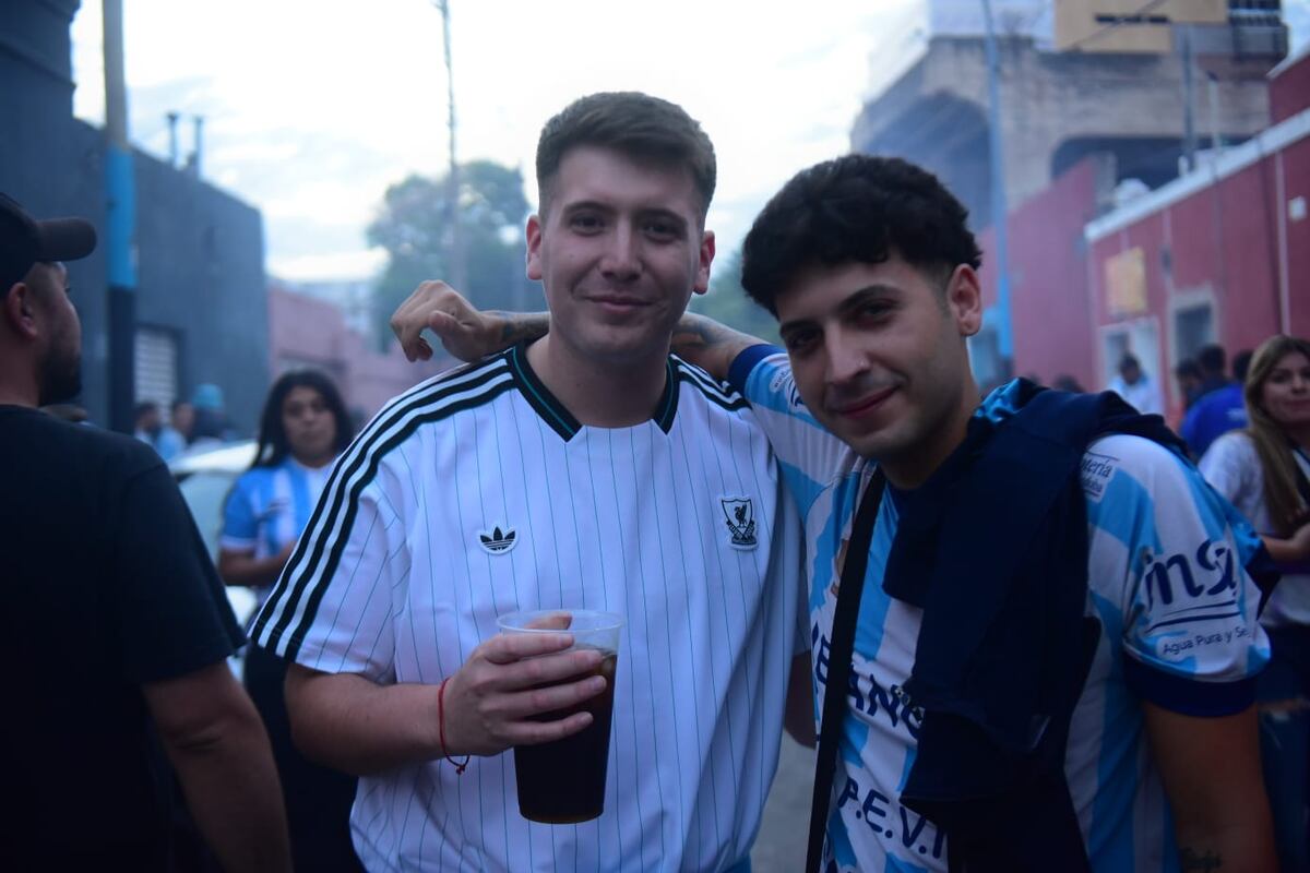 Belgrano y Racing se enfrentaron por las semifinales de la Copa Córdoba en el estadio Gigante de Alberdi. (Javier Ferreryra / La Voz)