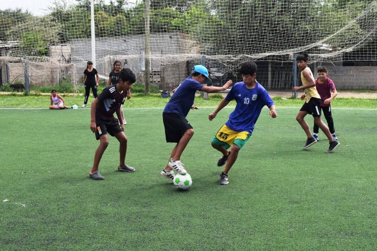 Escuelas de verano: más de 200 niños y niñas participaron de las actividades acuáticas en Río Cuarto. (Prensa Río Cuarto Gobierno de Córdoba)