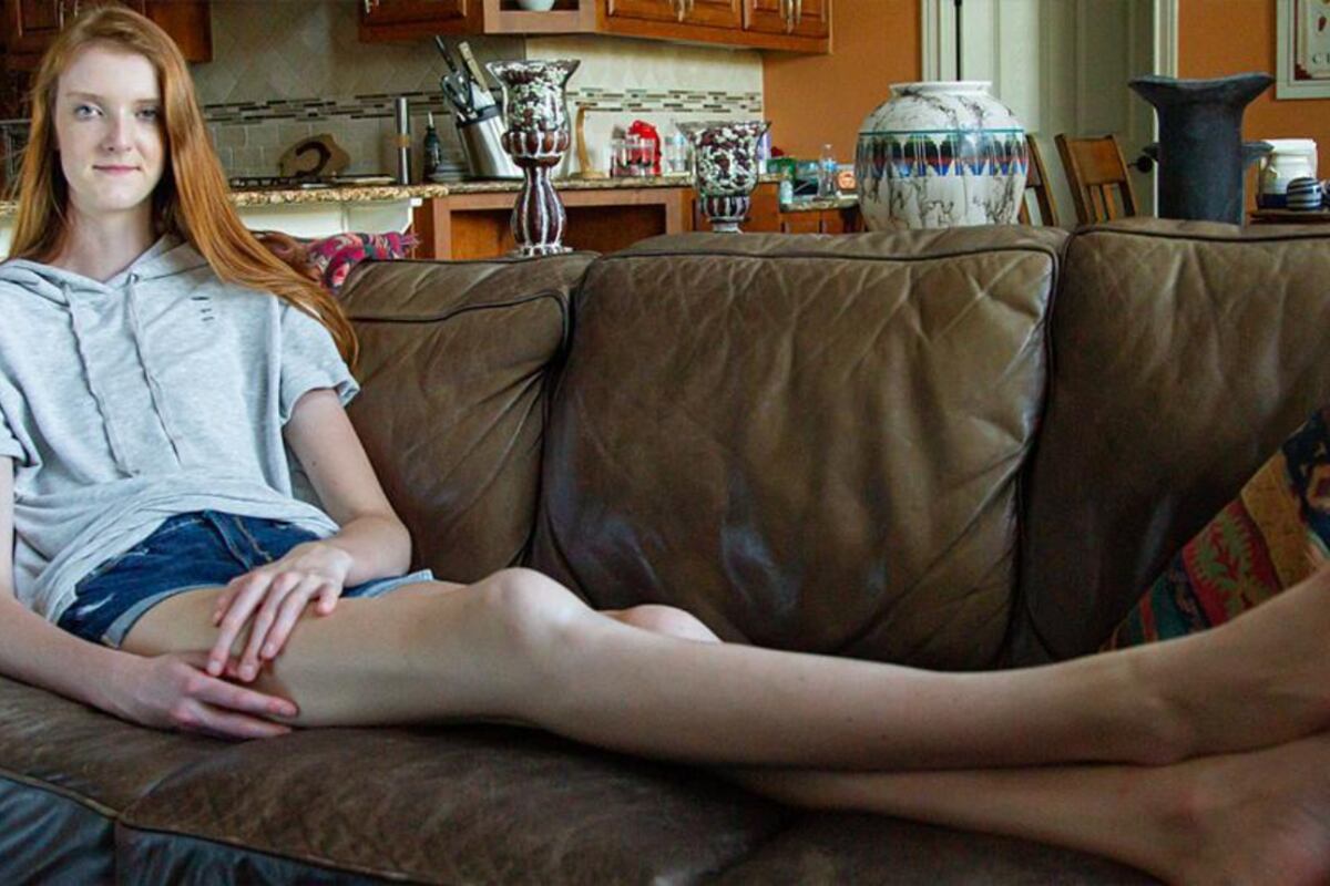 Maci Currin, la joven con las piernas más largas del mundo.