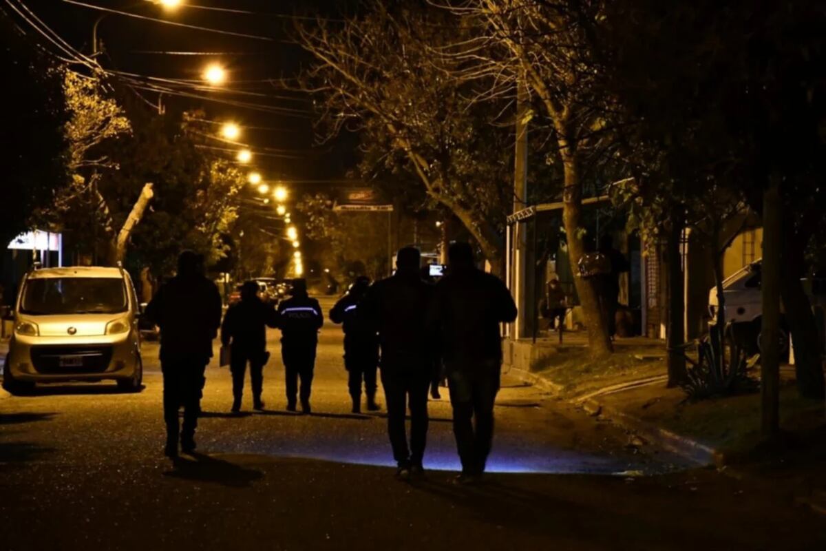 La Policía de San Luis rastrilló la zona durante toda la madrugada. (El Diario de la República)
