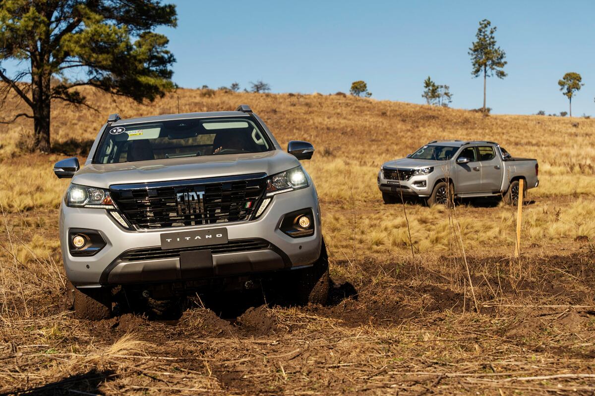 La Titano tiene una excelente performance off-road, gracias al potente motor 2.2 de 200 CV, tracción en las cuatro ruedas, reductora y bloqueo mecánico del diferencial trasero.