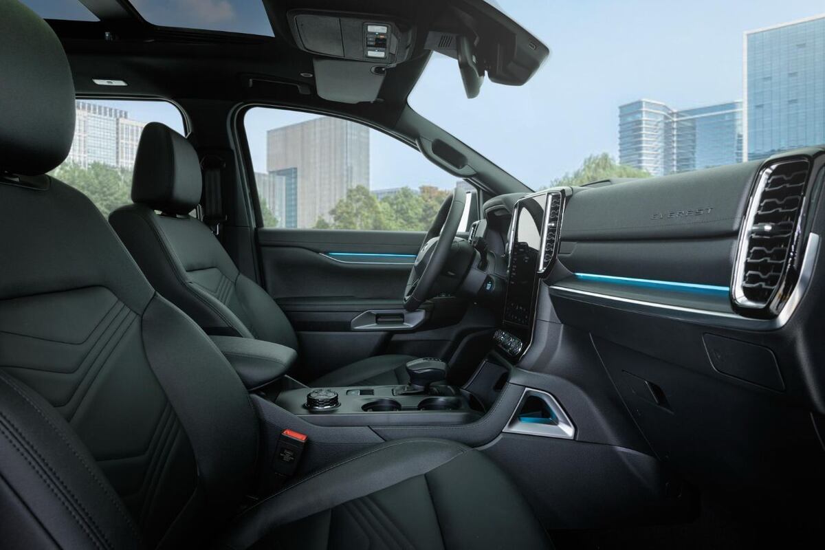 Nueva Ford Everes.