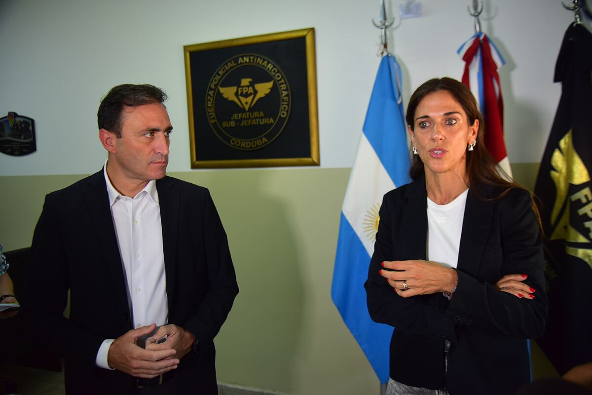 El ministro Julián López y la fiscala Mariela Rivas dieron detalles sobre el procedimiento. (Pedro Castillo / La Voz)