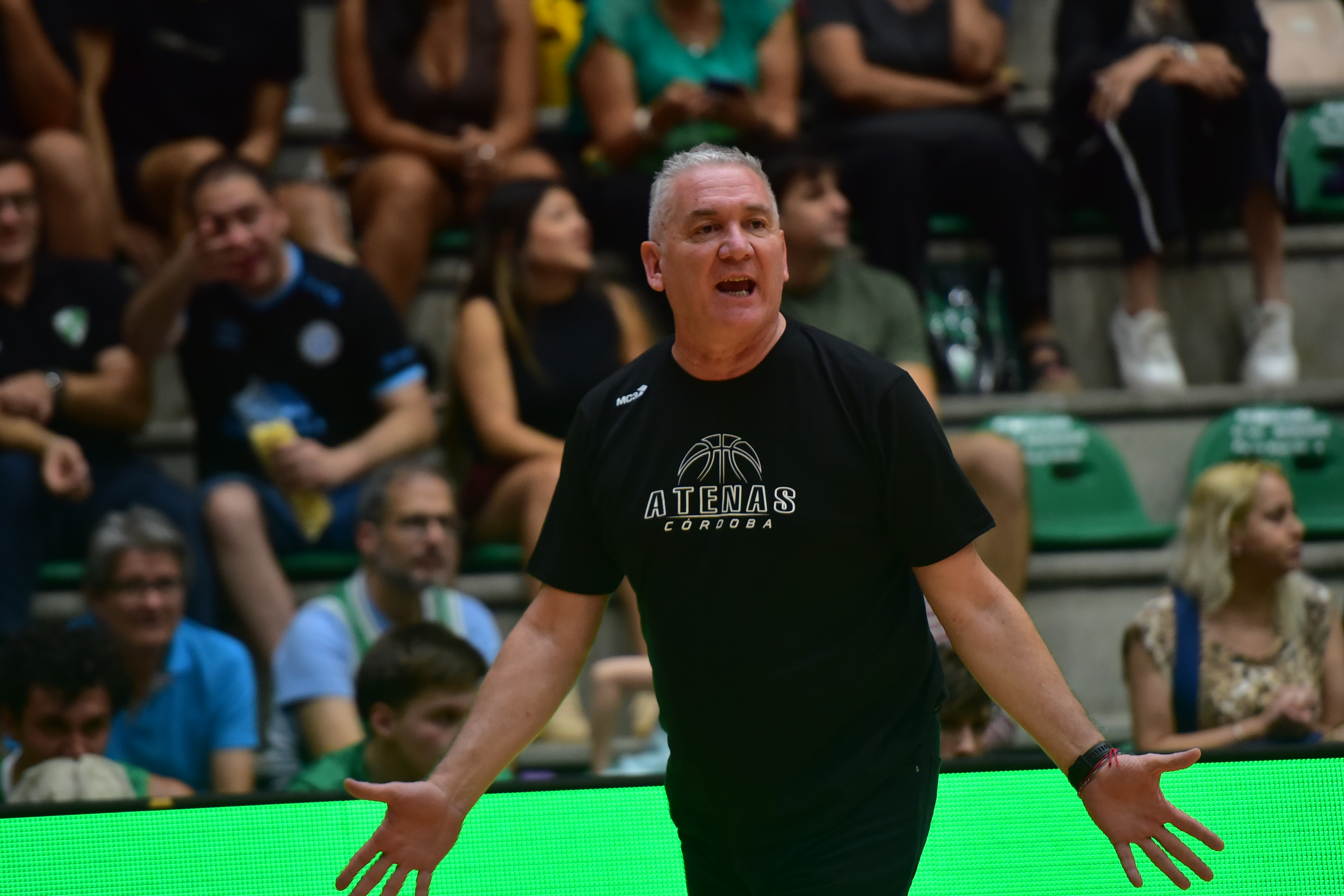 Atenas vs Ferro en la cancha de Atenas por partido de la Liga Nacional de Basquet. (Javier Ferreyra / La Voz)