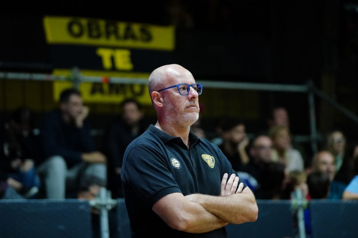 "Me gusta la belleza, me gusta que juguemos bien al básquet", confesó Diego Vadell, flamante entrenador de Instituto. (Prensa Obars)