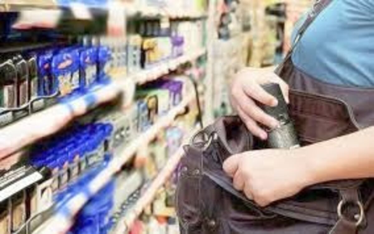 Robo en supermercado: el video viral de TikTok que expone el riesgo del “descuido de segundos”