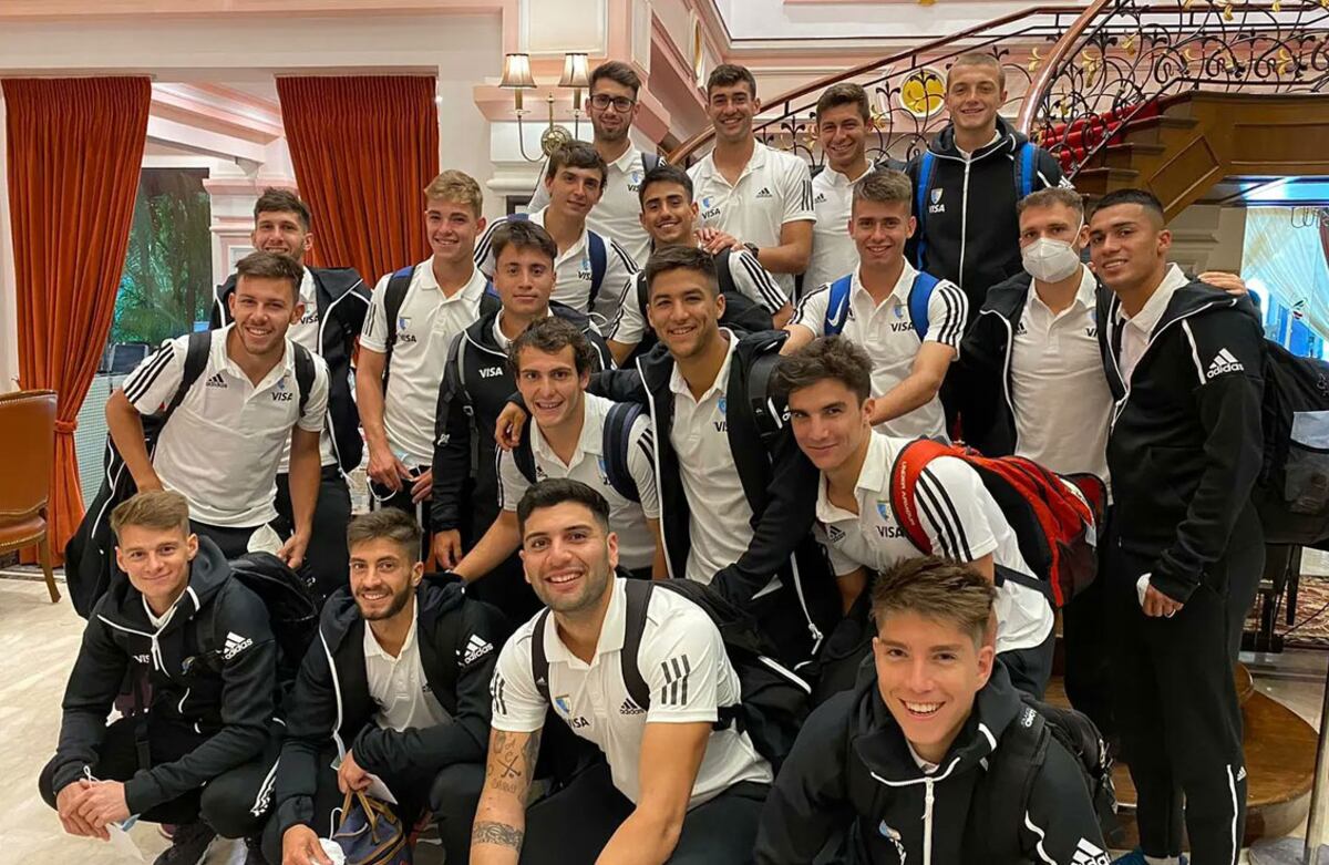 Los Leoncitos comenzarán a jugar en la madrugada de este jueves el Mundial junior en India. (Prensa CAH)