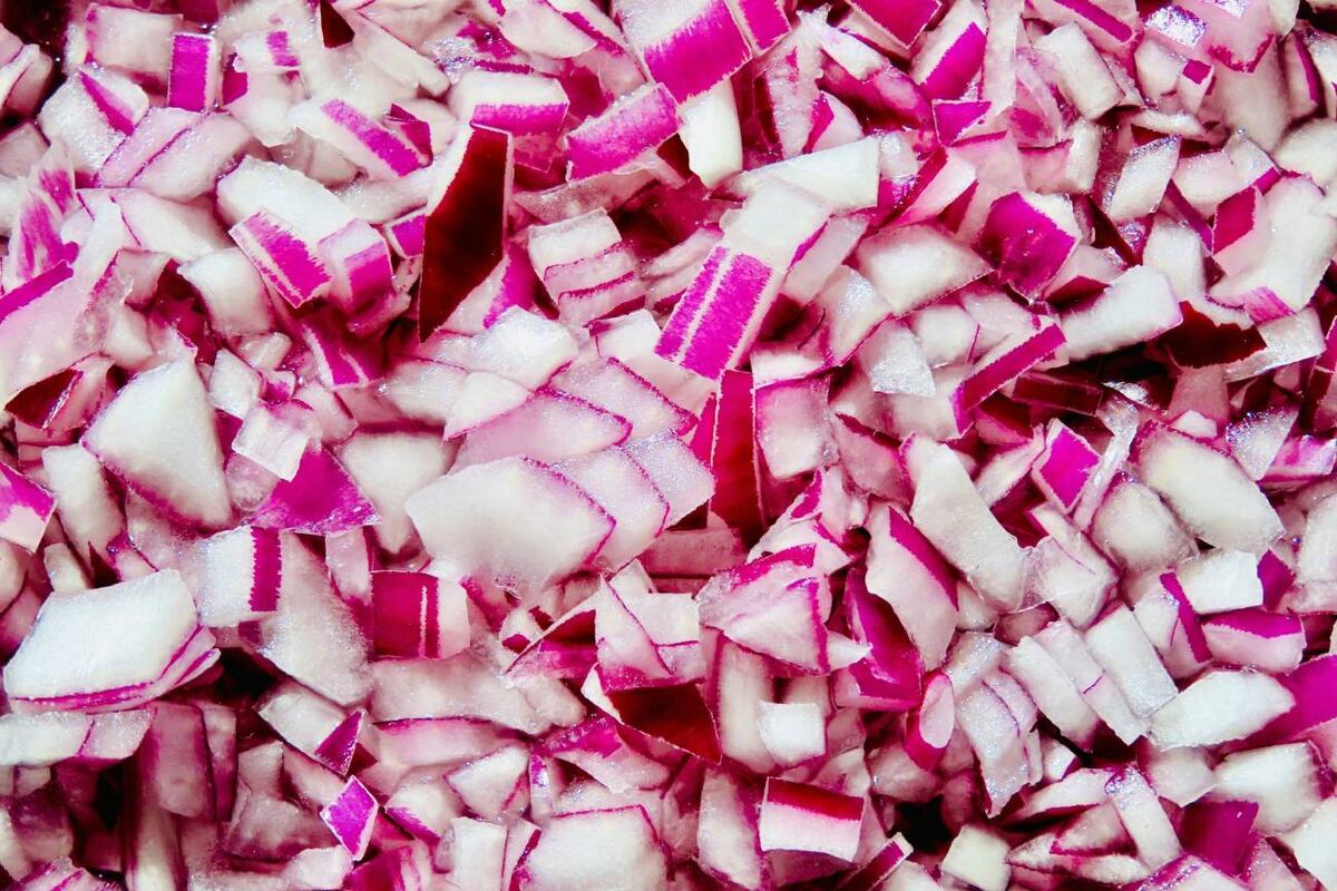 El truco avalado por la ciencia para cortar cebolla sin llorar. (Unsplash)